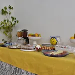 B&B Yllen 아볼라