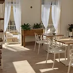 Yllen Bed & Breakfast 3*
