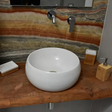 Bed and Breakfast Yllen Avola